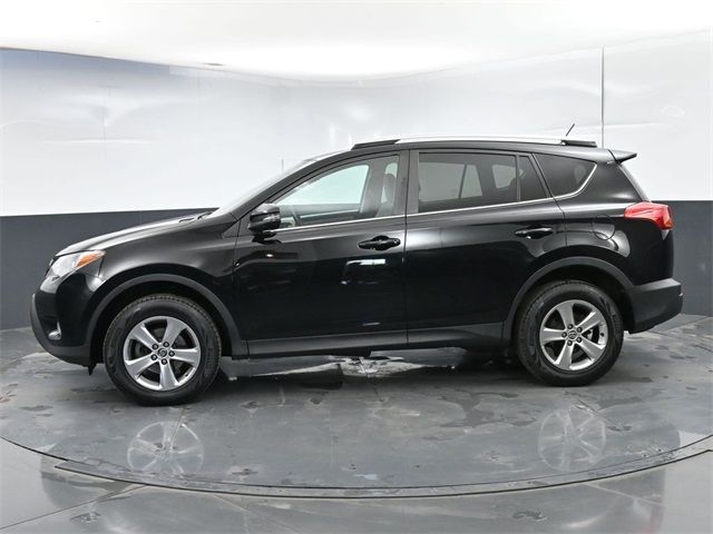 Used 2015 Toyota RAV4 XLE with VIN 2T3RFREV1FW371834 for sale in Brunswick, OH