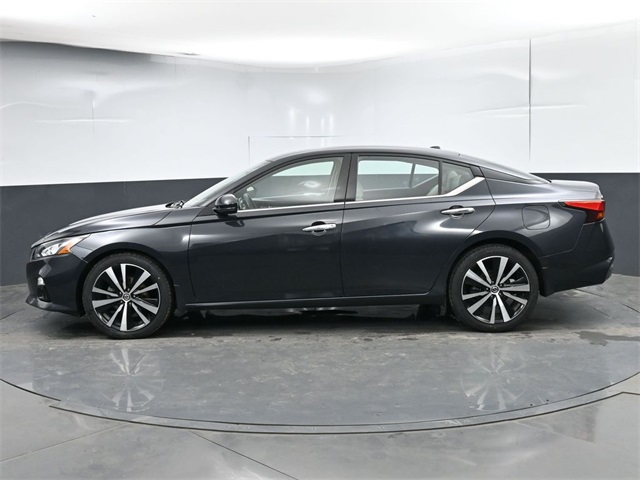 Used 2020 Nissan Altima Platinum with VIN 1N4BL4FW6LC121434 for sale in Brunswick, OH